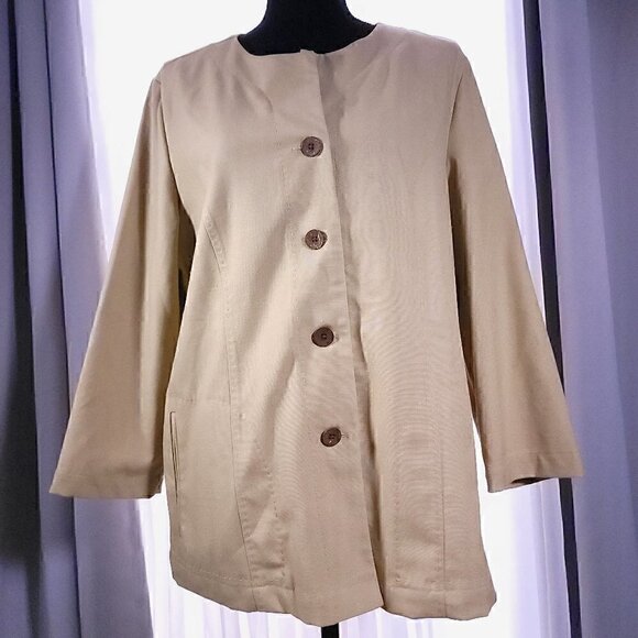 TravelSmith Women's 4 Button Tan Jacket Size L - Picture 1 of 11
